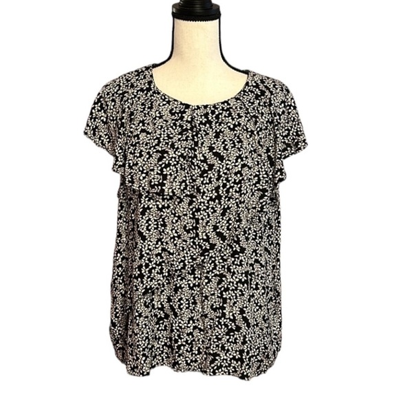 Who What Where Black and White sleeveless Blouse, flutter detail Size XL - Picture 1 of 14